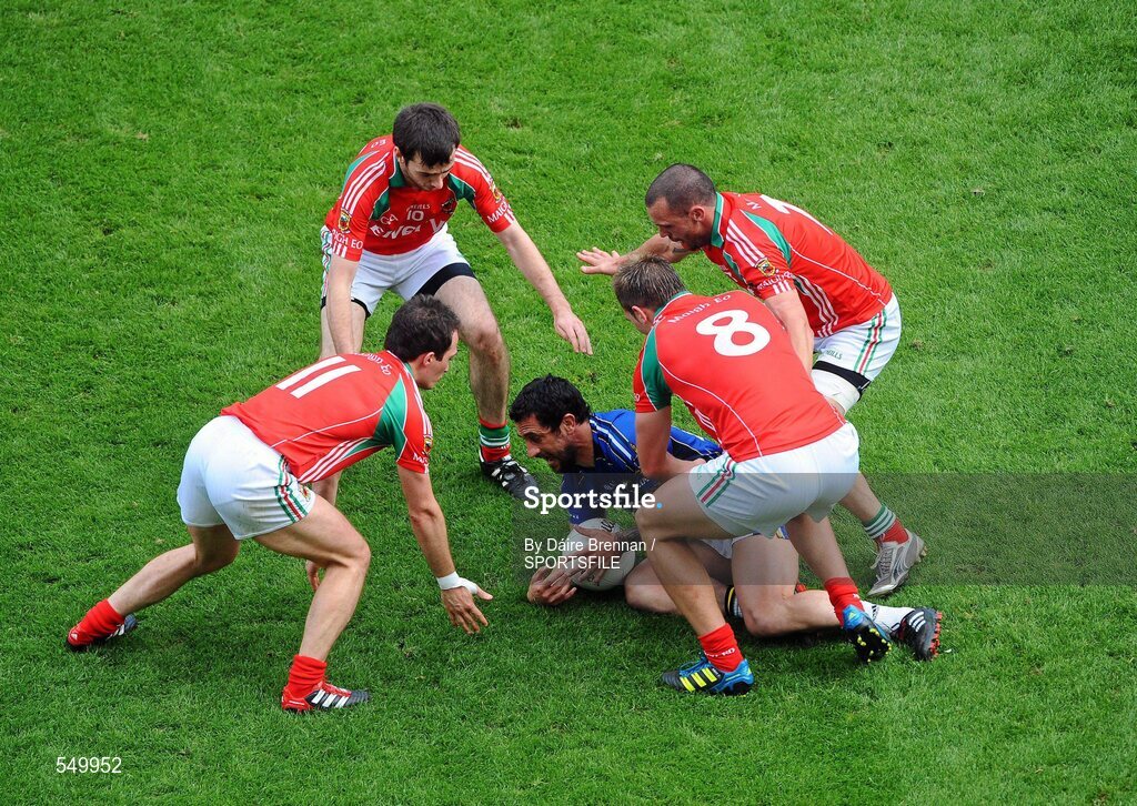 21 August 2011; Paul Galvin, Kerry, is surrounded by Mayo players, left to right, Alan Dillon, Kevin McLoughlin, Aidan O'Shea, and Trevor Mortimer. GAA Football All-Ireland Senior Championship Semi-Final, Mayo v Kerry, Croke Park, Dublin. Picture credit: Dáire Brennan / SPORTSFILE