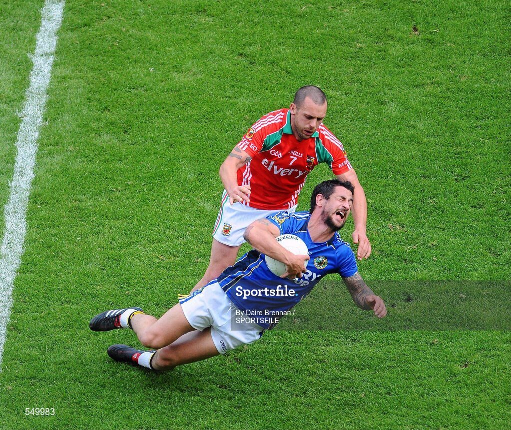 21 August 2011; Paul Galvin, Kerry, in action against Trevor Mortimer, Mayo. GAA Football All-Ireland Senior Championship Semi-Final, Mayo v Kerry, Croke Park, Dublin. Picture credit: Dáire Brennan / SPORTSFILE