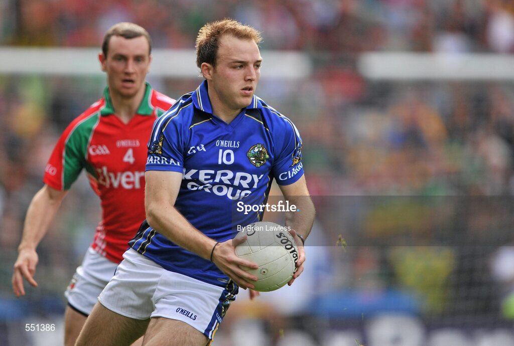 21 August 2011; Darran O'Sullivan, Kerry, in action against Keith Higgins, Mayo. GAA Football All-Ireland Senior Championship Semi-Final, Mayo v Kerry, Croke Park, Dublin. Picture credit: Brian Lawless / SPORTSFILE
