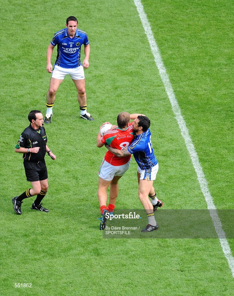 21 August 2011; Aidan O'Shea, Mayo, gets involved in an altercation with Paul Galvin, Kerry, beside referee David Coldrick. GAA Football All-Ireland Senior Championship Semi-Final, Mayo v Kerry, Croke Park, Dublin. Picture credit: Dáire Brennan / SPORTSFILE