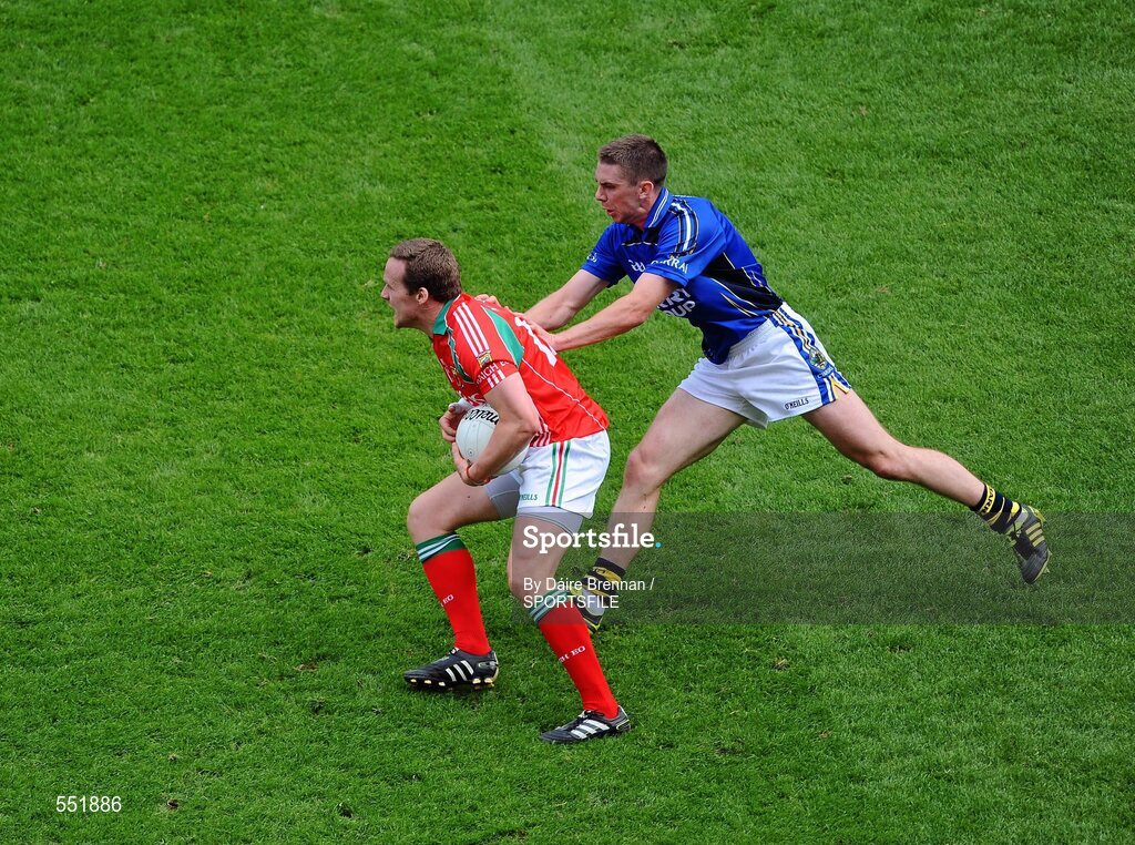 21 August 2011; Andy Moran, Mayo, is fouled by Marc î SŽ, Kerry, resulting in a Mayo free. GAA Football All-Ireland Senior Championship Semi-Final, Mayo v Kerry, Croke Park, Dublin. Picture credit: Dáire Brennan / SPORTSFILE