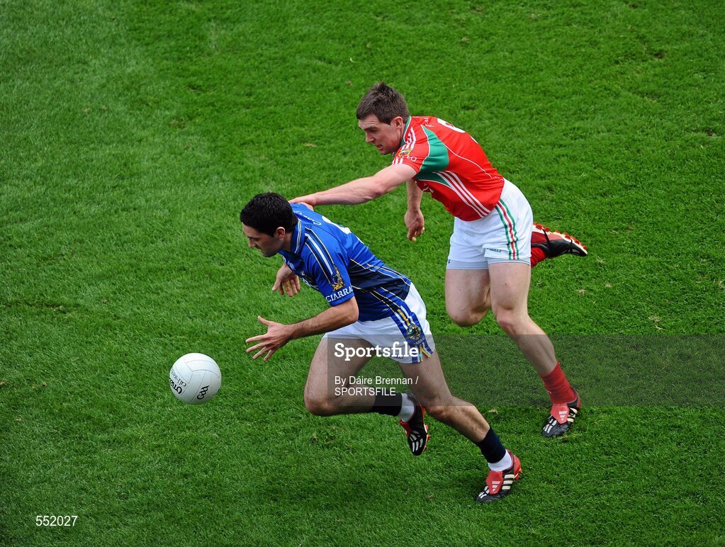 21 August 2011; Bryan Sheehan, Kerry, in action against Seamus O'Shea, Mayo. GAA Football All-Ireland Senior Championship Semi-Final, Mayo v Kerry, Croke Park, Dublin. Picture credit: Dáire Brennan / SPORTSFILE