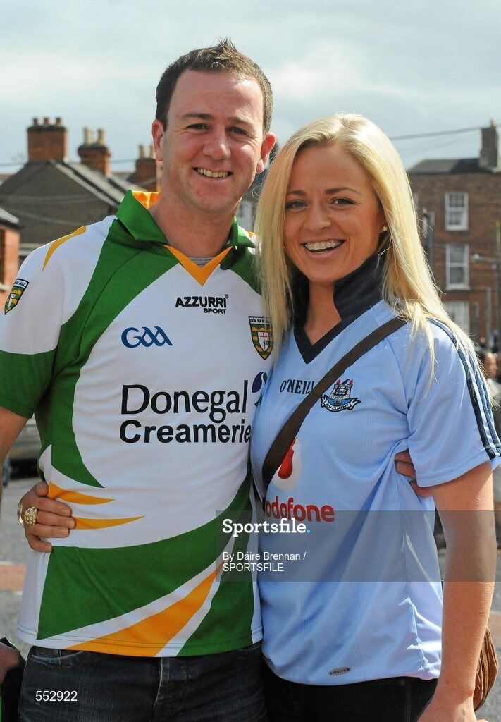 28 August 2011; Donegal supporter PJ Gallagher, from Glenswilly, Co. Donegal, and Sinéad Murphy, from Walshestown, Co. Dublin, make their way to the game. Supporters at the GAA Football All-Ireland Championship Semi-Finals, Croke Park, Dublin. Picture credit: Dáire Brennan / SPORTSFILE