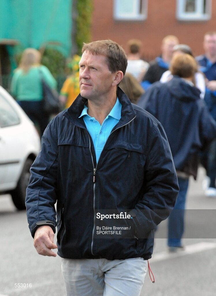 28 August 2011; Kerry manager Jack O'Connor makes his way down Jones' Road on the way to the GAA Football All-Ireland Championship Semi-Finals, Croke Park, Dublin. Picture credit: Dáire Brennan / SPORTSFILE