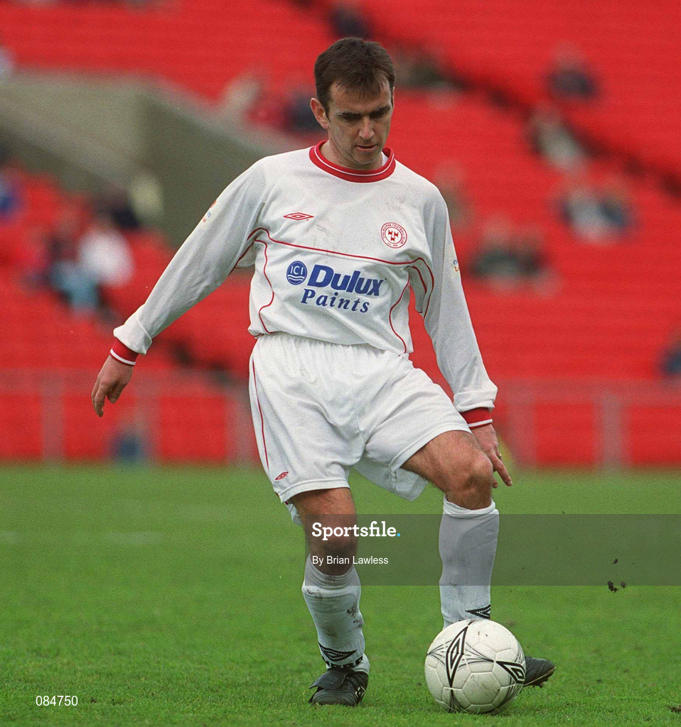 31 March 2002; Pat Fenlon of Shelbourne during the eircom League Premier Division match between Bohemians and Shelbourne at Dalymount Park in Dublin. Photo b Brian Lawless/Sportsfile