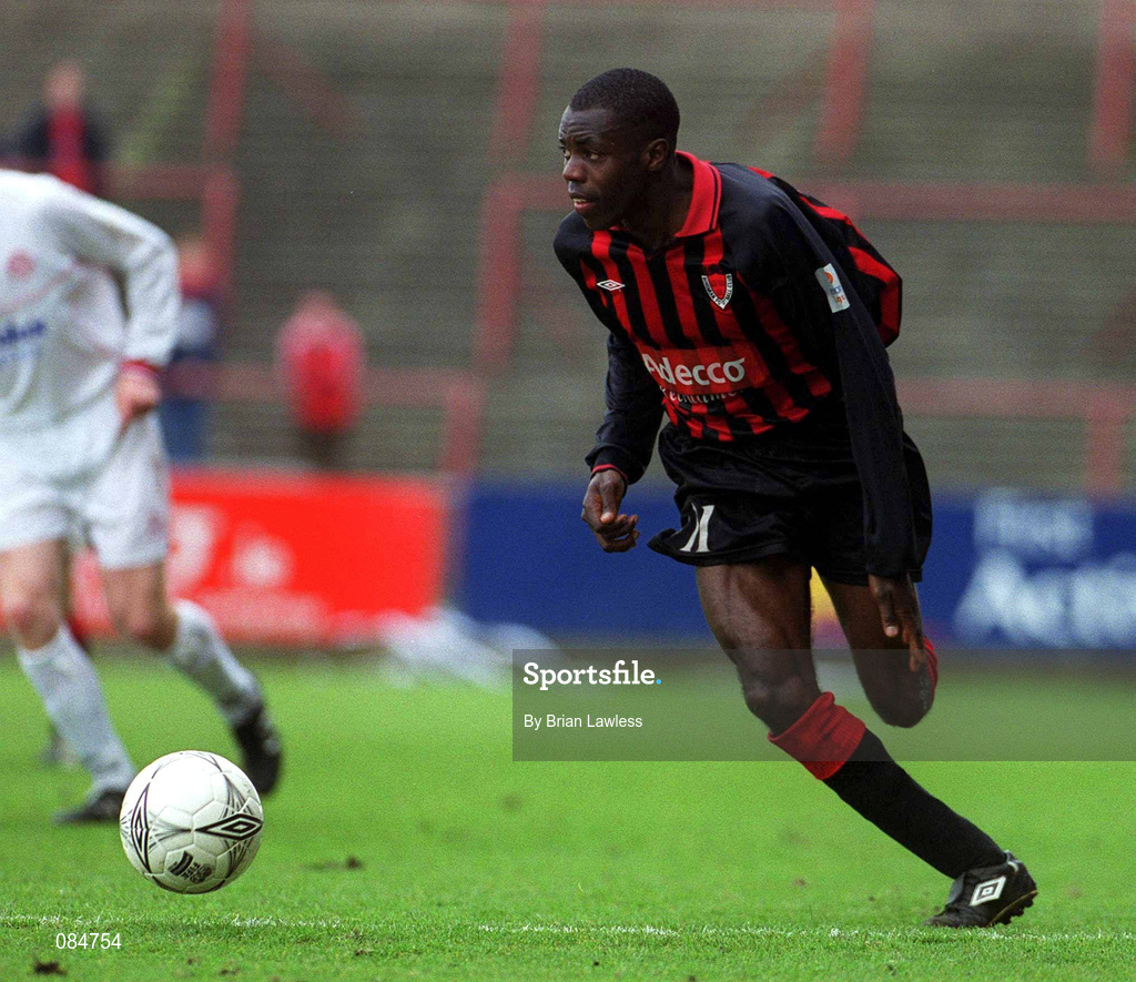 31 March 2002; Mark Rutherford of Bohemians during the eircom League Premier Division match between Bohemians and Shelbourne at Dalymount Park in Dublin. Photo b Brian Lawless/Sportsfile