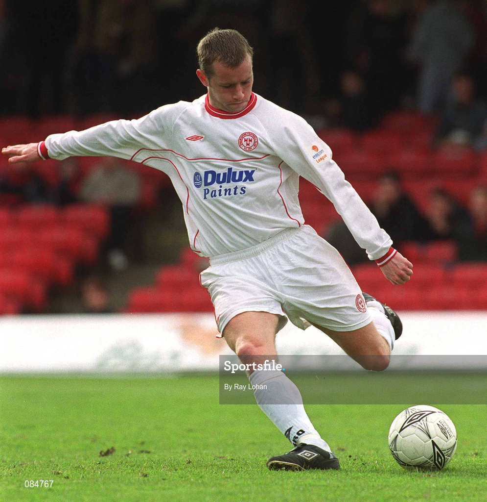 31 March 2002; Jonathan Minnock of Shelbourne during the eircom League Premier Division match between Bohemians and Shelbourne at Dalymount Park in Dublin. Photo by Ray Lohan/Sportsfile