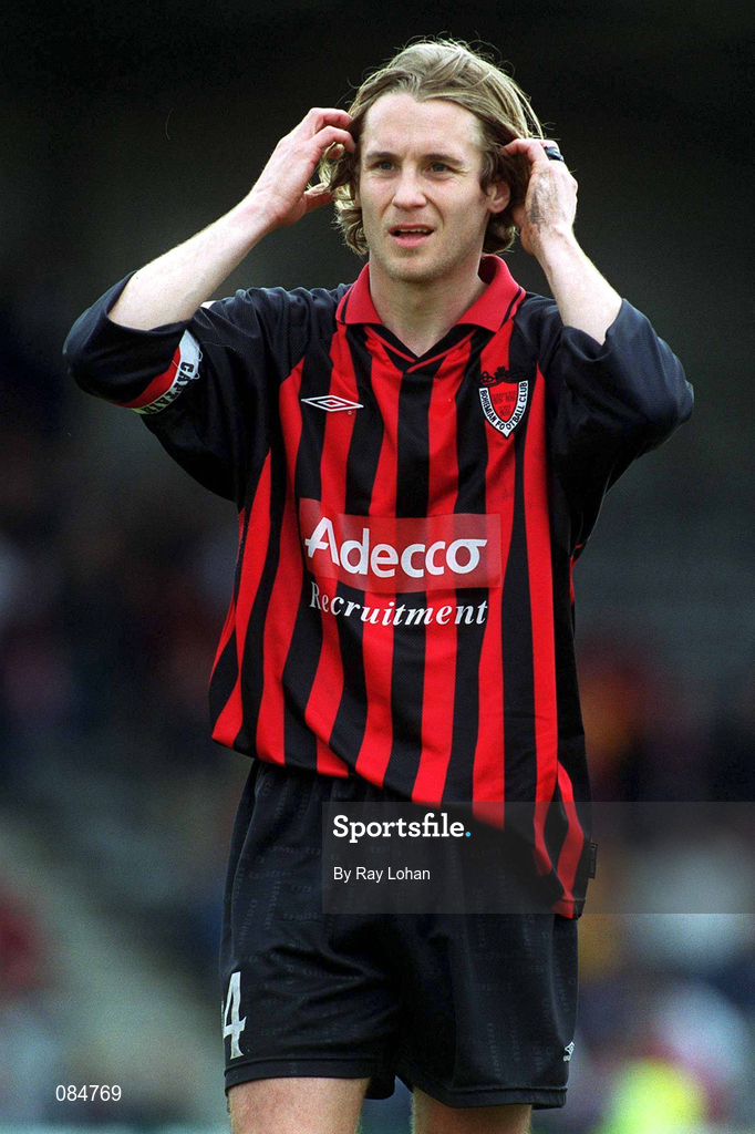 31 March 2002; Kevin Hunt of Bohemians during the eircom League Premier Division match between Bohemians and Shelbourne at Dalymount Park in Dublin. Photo by Ray Lohan/Sportsfile