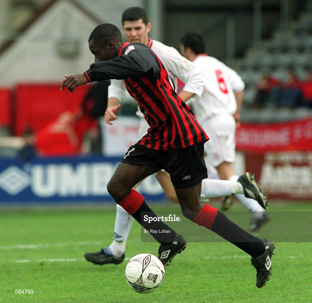 31 March 2002; Mark Rutherford of Bohemians during the eircom League Premier Division match between Bohemians and Shelbourne at Dalymount Park in Dublin. Photo by Ray Lohan/Sportsfile
