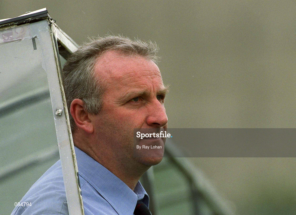 31 March 2002; Shelbourne manager Dermot Keely during the eircom League Premier Division match between Bohemians and Shelbourne at Dalymount Park in Dublin. Photo by Ray Lohan/Sportsfile