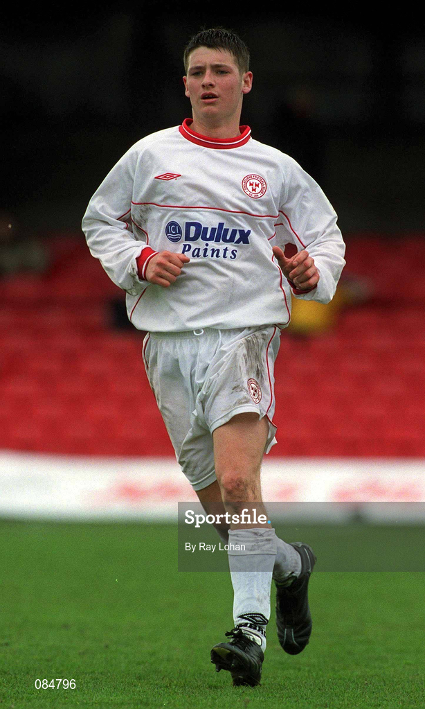 31 March 2002; Wesley Hoolahan of Shelbourne during the eircom League Premier Division match between Bohemians and Shelbourne at Dalymount Park in Dublin. Photo by Ray Lohan/Sportsfile