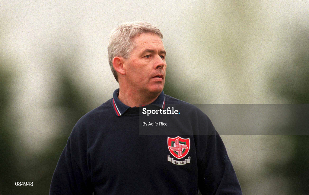 31 March 2002; Louth manager Paddy Carr during the Allianz National Football League Division 2A Round 7 match between Louth and Kerry at Páirc Mhuire in Ardee in Louth. Photo by Aoife Rice/Sportsfile