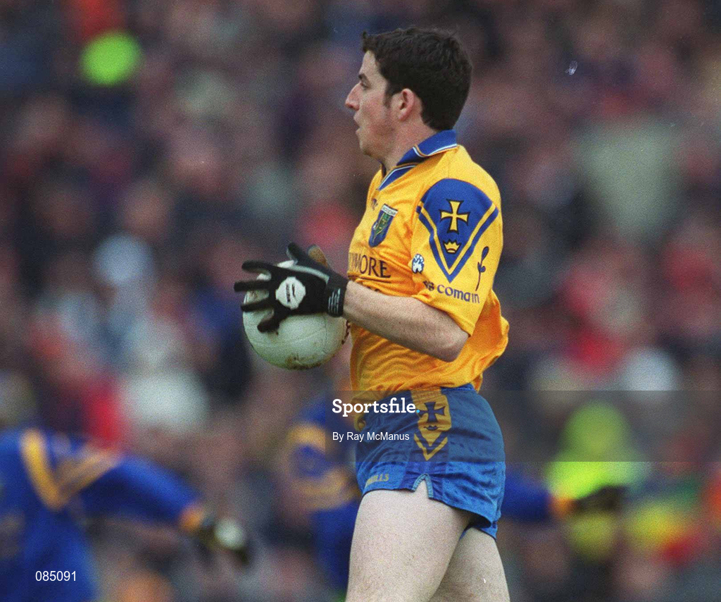 31 March 2002; Fergal Carroll of Roscommon during the Allianz Football League Division 1A Round 7 match between Roscommon and Donegal at Dr Hyde Park in Roscommon. Please note Donegal wore the Roscommon  away strip due to a clash of jerseys. Photo by Ray McManus/Sportsfile