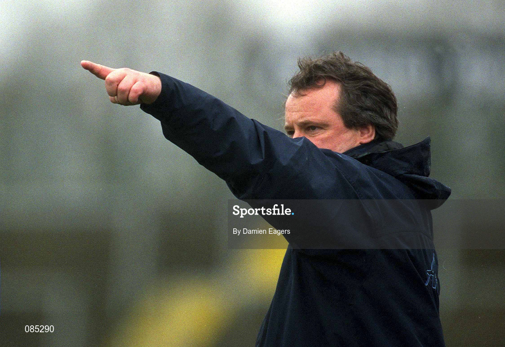 31 March 2002; Dublin manager Tommy Lyons during the Allianz Football League Division 1A Round 7 match between Galway and Dublin at St Jarlath's Park in Tuam, Galway. Photo by Damien Eagers/Sportsfile