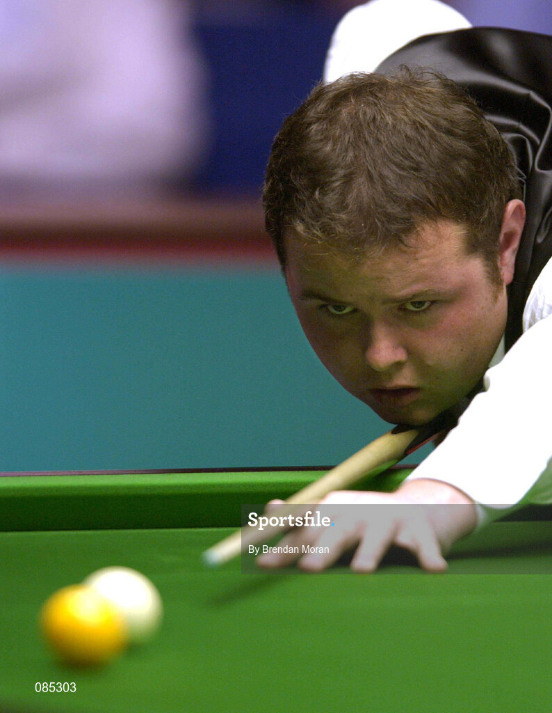 21 March 2002; Stephen Lee in action during the Citywest Irish Masters Snooker Quarter-Final match between Ken Doherty and Stephen Lee at Citywest Hotel in Saggart, Dublin. Photo by Brendan Moran/Sportsfile
