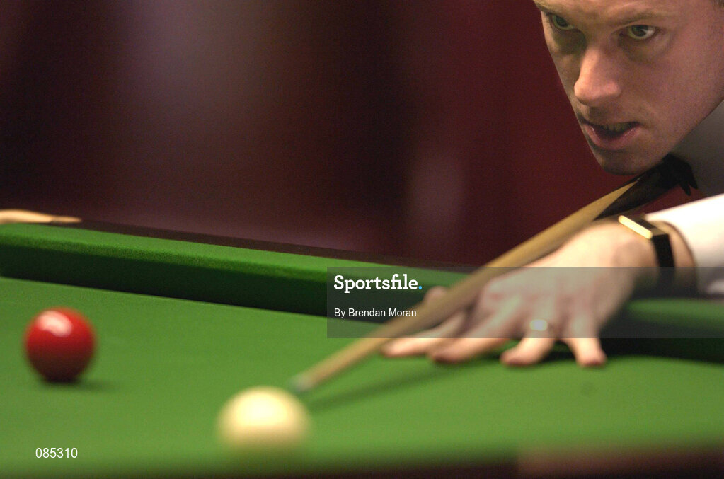 21 March 2002; Peter Ebdon during the Citywest Irish Masters Snooker Quarter-Final match between Peter Ebdon and Mark Williams at Citywest Hotel in Saggart, Dublin. Photo by Brendan Moran/Sportsfile