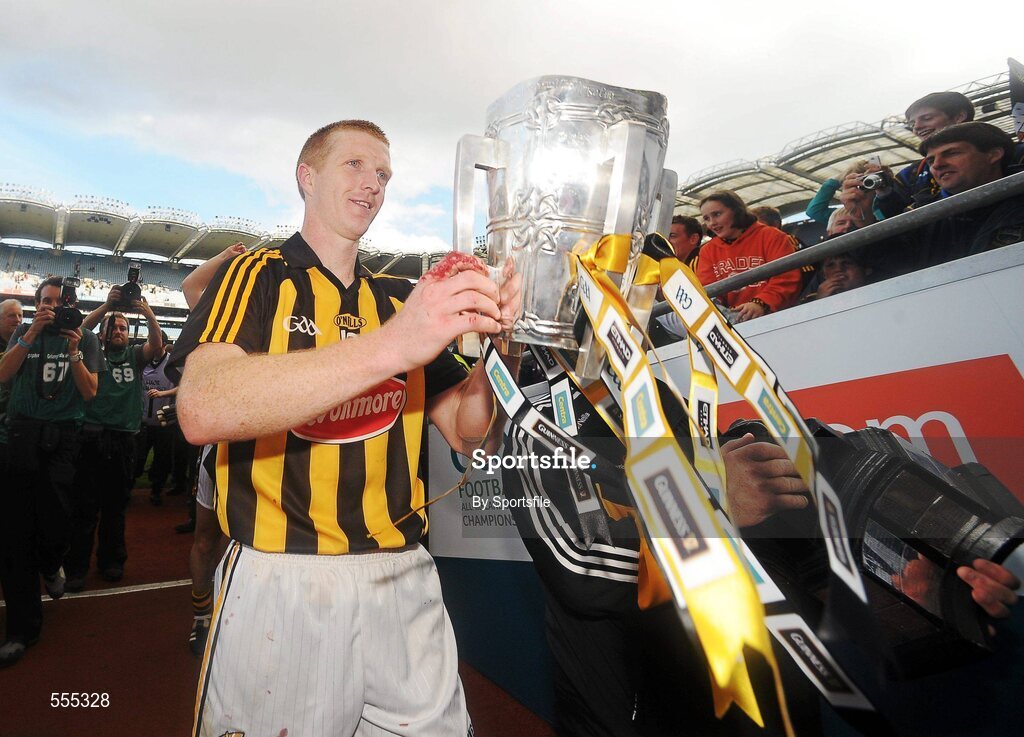 4 September 2011; Henry Shefflin, Kilkenny, with the Liam MacCarthy cup after the game. GAA Hurling All-Ireland Senior Championship Final, Kilkenny v Tipperary, Croke Park, Dublin. Photo by Sportsfile