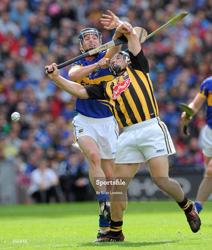 4 September 2011; Richie Hogan, Kilkenny, in action against Paddy Stapleton, Tipperary. GAA Hurling All-Ireland Senior Championship Final, Kilkenny v Tipperary, Croke Park, Dublin. Picture credit: Brian Lawless / SPORTSFILE
