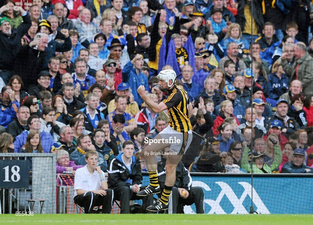 4 September 2011; Kilkenny's Michael Fennelly celebrates scoring his side's first goal. GAA Hurling All-Ireland Senior Championship Final, Kilkenny v Tipperary, Croke Park, Dublin. Picture credit: Brian Lawless / SPORTSFILE