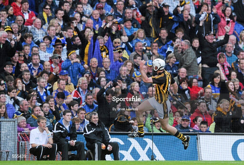 4 September 2011; Kilkenny's Michael Fennelly celebrates scoring his side's first goal. GAA Hurling All-Ireland Senior Championship Final, Kilkenny v Tipperary, Croke Park, Dublin. Picture credit: Brian Lawless / SPORTSFILE
