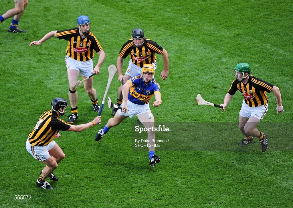 4 September 2011; Pádraic Maher, Tipperary, is surrounded by Kilkenny players, left to right, Jackie Tyrrell, Brian Hogan, Noel Hickey, and Paul Murphy. GAA Hurling All-Ireland Senior Championship Final, Kilkenny v Tipperary, Croke Park, Dublin. Picture credit: Dáire Brennan / SPORTSFILE