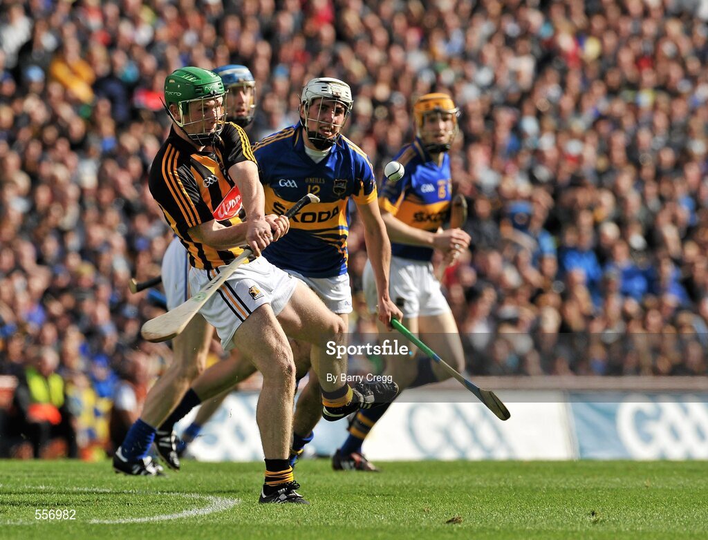 4 September 2011; Paul Murphy, Kilkenny, in action against Patrick Maher, Tipperary. GAA Hurling All-Ireland Senior Championship Final, Kilkenny v Tipperary, Croke Park, Dublin. Picture credit: Barry Cregg / SPORTSFILE