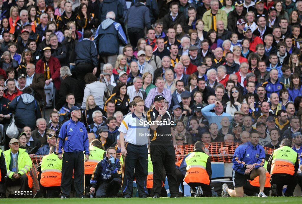 4 September 2011; Kilkenny manager Brian Cody, right, and Tipperary manager Declan Ryan, look on in the final minutes of the match. GAA Hurling All-Ireland Senior Championship Final, Kilkenny v Tipperary, Croke Park, Dublin. Picture credit: Brian Lawless / SPORTSFILE
