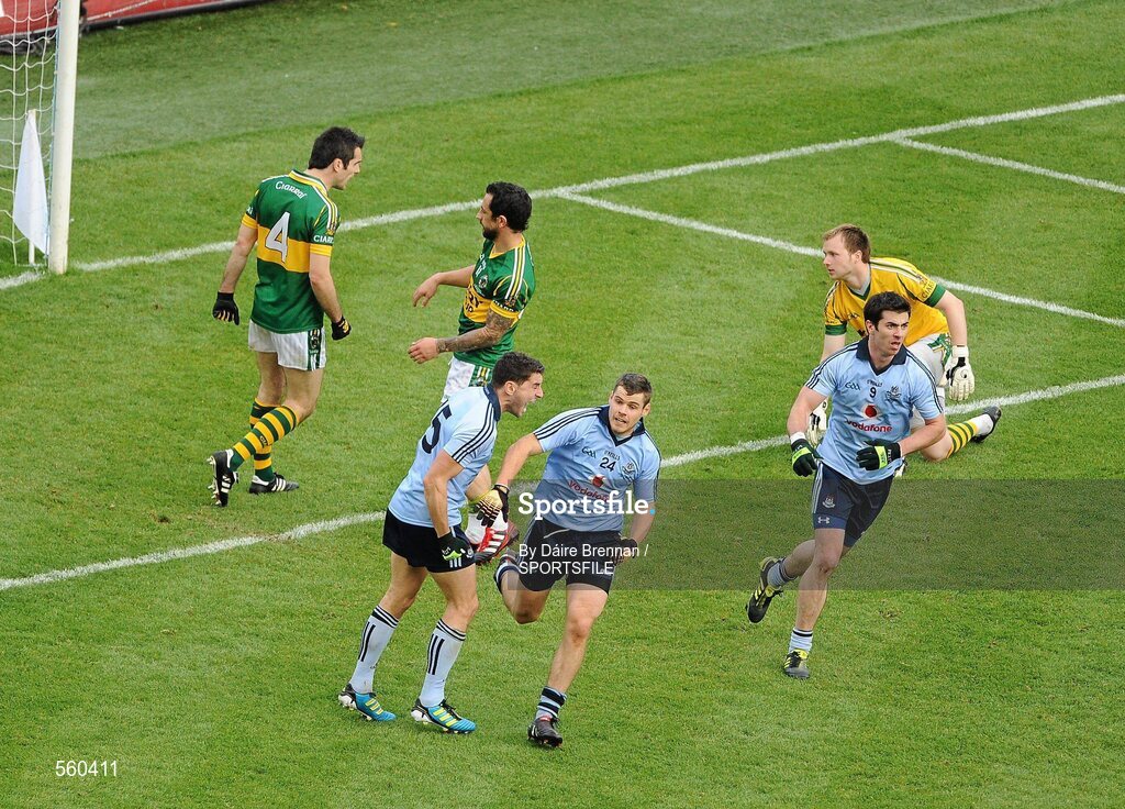 18 September 2011; Bernard Brogan, left, Dublin, celebrates after Kevin McManamon scored his side's first goal. GAA Football All-Ireland Senior Championship Final, Kerry v Dublin, Croke Park, Dublin. Picture credit: Dáire Brennan / SPORTSFILE