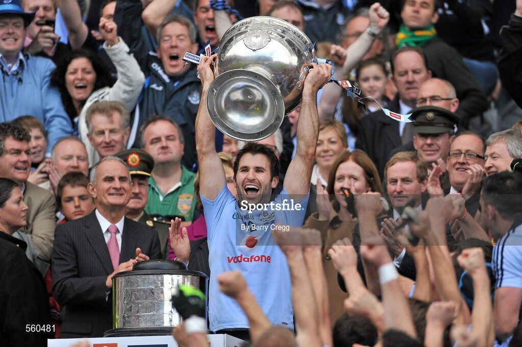 18 September 2011; Dublin captain Bryan Cullen lifts the Sam Maguire cup. GAA Football All-Ireland Senior Championship Final, Kerry v Dublin, Croke Park, Dublin. Picture credit: Barry Cregg / SPORTSFILE