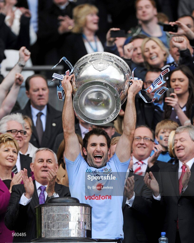 18 September 2011; Dublin captain Bryan Cullen lifts the Sam Maguire cup. GAA Football All-Ireland Senior Championship Final, Kerry v Dublin, Croke Park, Dublin. Picture credit: Brian Lawless / SPORTSFILE