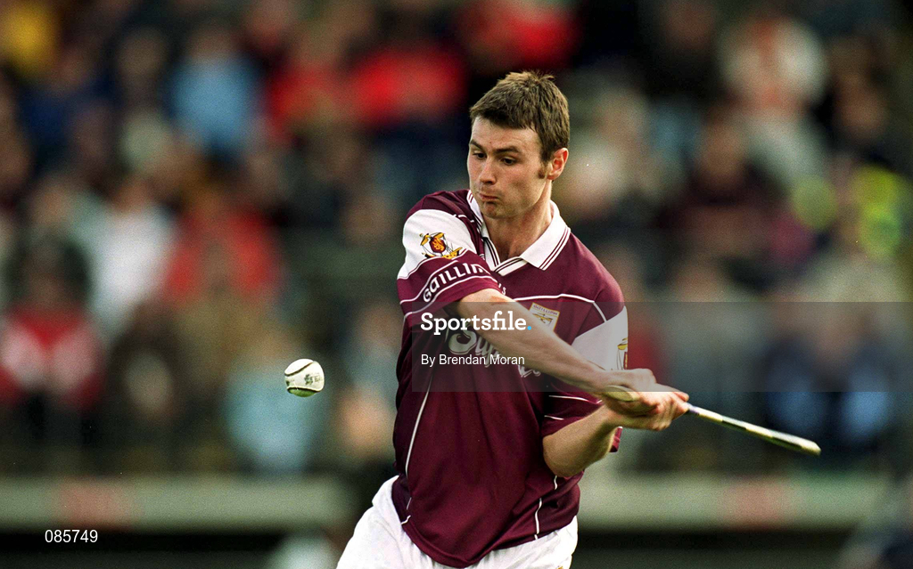 14 April 2002; Richie Murray of Galway during the Allianz National Hurling League Quarter-Final match between Galway and Tipperary at Semple Stadium in Thurles, Tipperary. Photo by Brendan Moran/Sportsfile