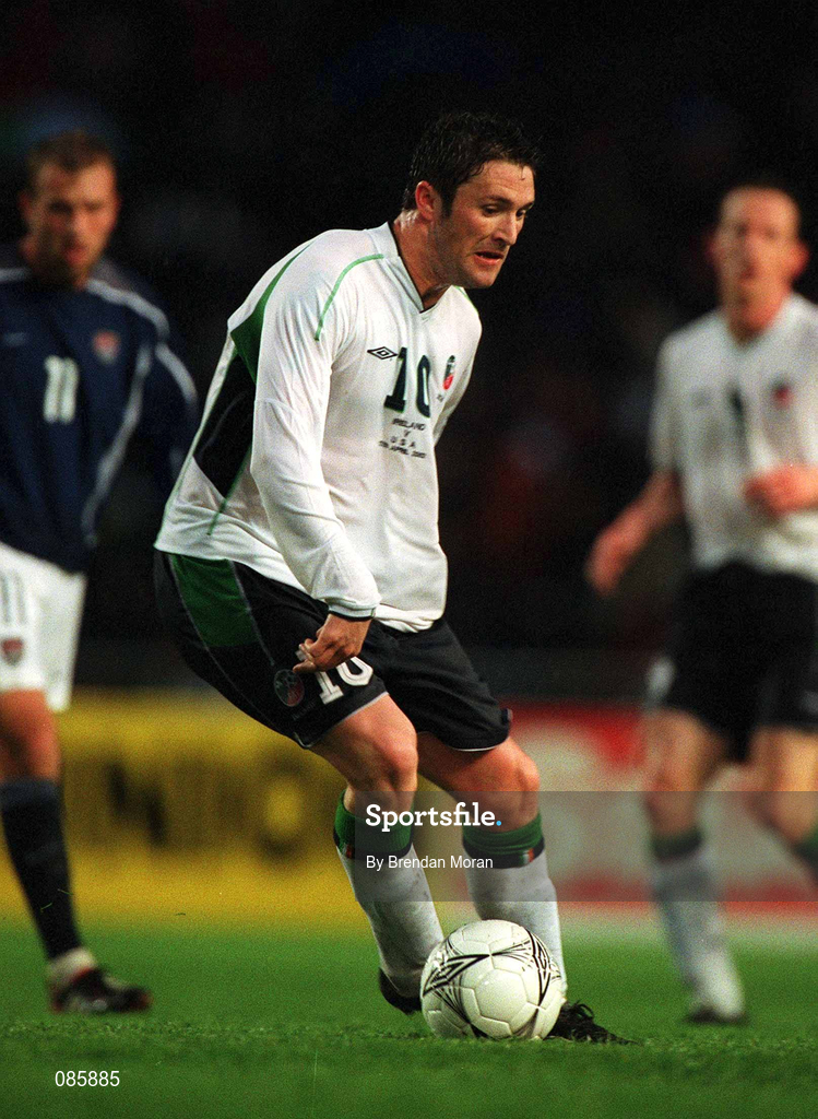 17 April 2002; Robbie Keane of Republic of Ireland during the International Friendly match between Republic of Ireland and USA at Lansdowne Road in Dublin. Photo by Brendan Moran/Sportsfile