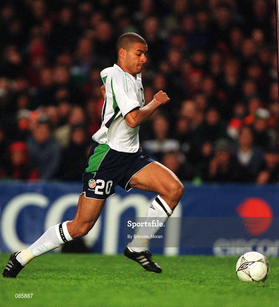 17 April 2002; Stephen Reid of Republic of Ireland during the International Friendly match between Republic of Ireland and USA at Lansdowne Road in Dublin. Photo by Brendan Moran/Sportsfile