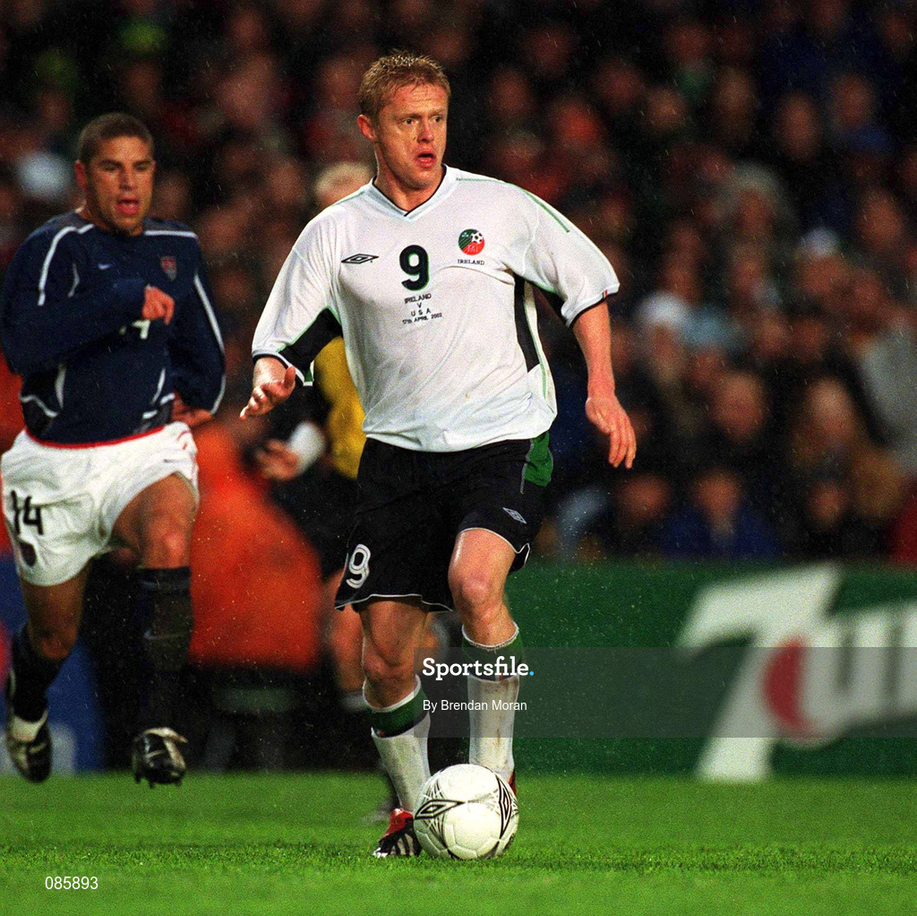 17 April 2002; Damien Duff of Republic of Ireland during the International Friendly match between Republic of Ireland and USA at Lansdowne Road in Dublin. Photo by Brendan Moran/Sportsfile