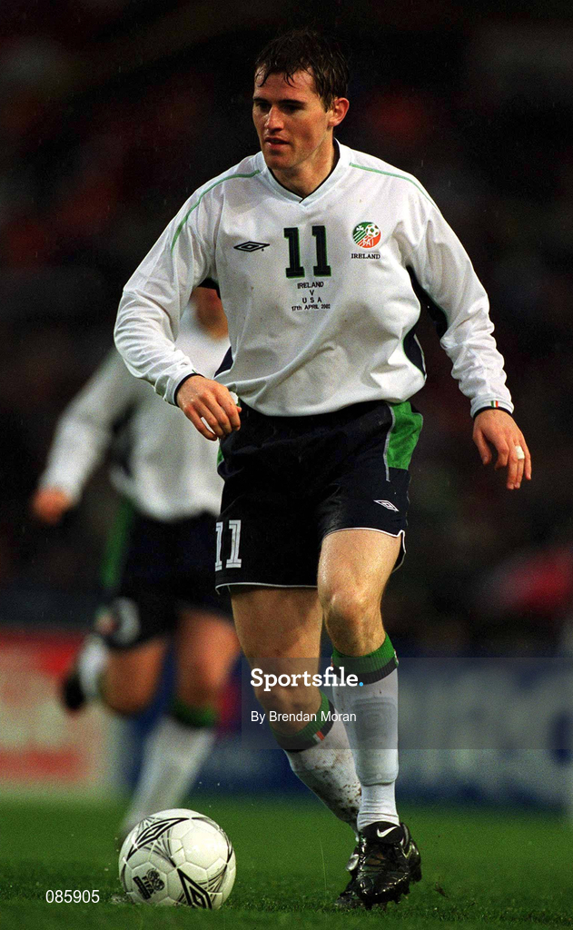 17 April 2002; Kevin Kilbane of Republic of Ireland during the International Friendly match between Republic of Ireland and USA at Lansdowne Road in Dublin. Photo by Brendan Moran/Sportsfile