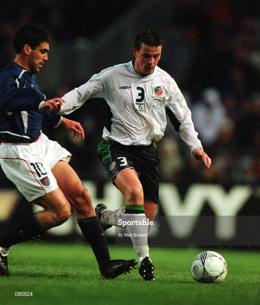 17 April 2002; Ian Harte of Republic of Ireland under pressure Claudio Reyna of USA during the International Friendly match between Republic of Ireland and USA at Lansdowne Road in Dublin. Photo by Matt Browne/Sportsfile