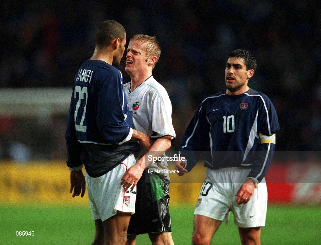 17 April 2002; Damien Duff of Republic of Ireland has words with the Tony Sanneh of USA during the International Friendly match between Republic of Ireland and USA at Lansdowne Road in Dublin. Photo by Matt Browne/Sportsfile