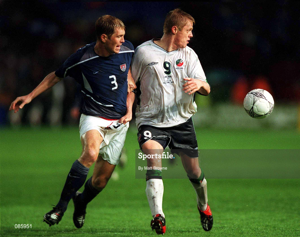 17 April 2002; Damien Duff of Republic of Ireland in action against Gregg Berhalter of USA during the International Friendly match between Republic of Ireland and USA at Lansdowne Road in Dublin. Photo by Matt Browne/Sportsfile