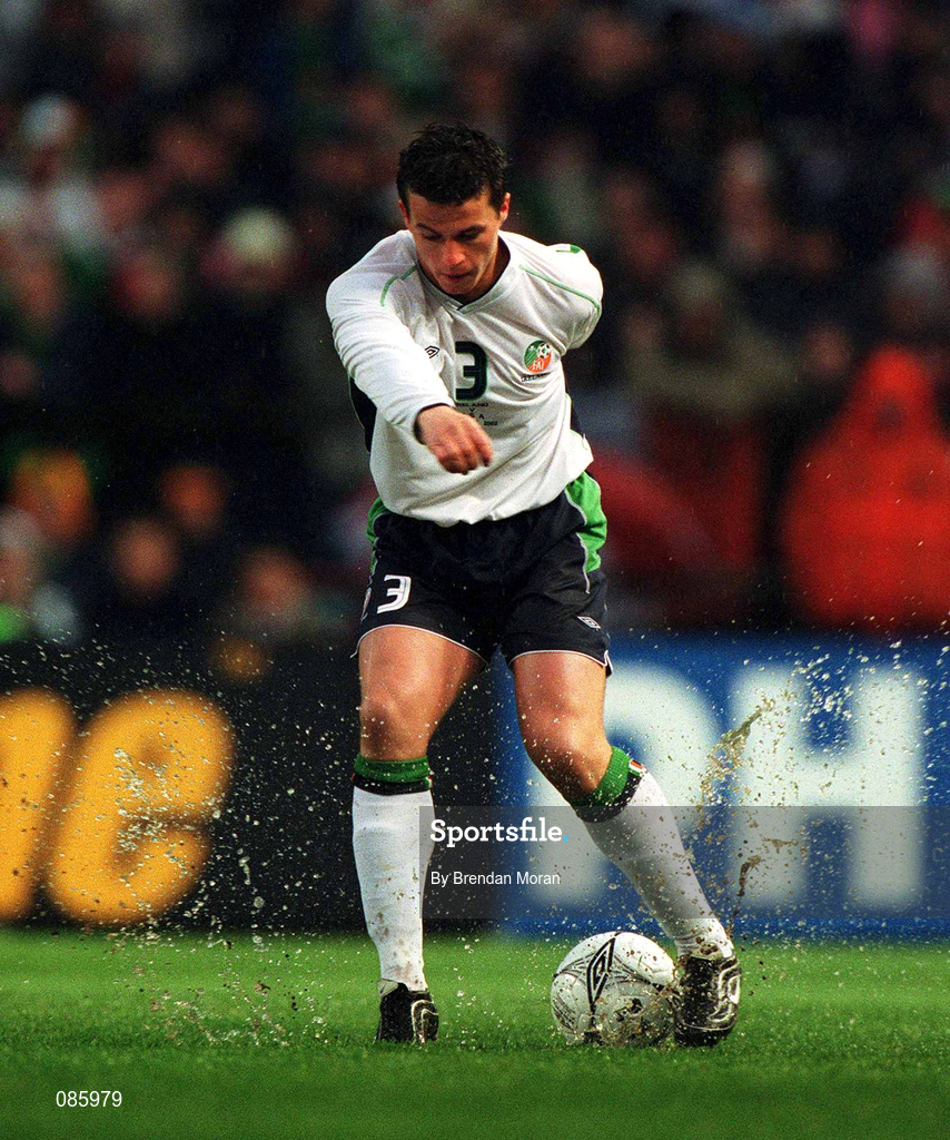 17 April 2002; Ian Harte of Republic of Ireland during the International Friendly match between Republic of Ireland and USA at Lansdowne Road in Dublin. Photo by Brendan Moran/Sportsfile