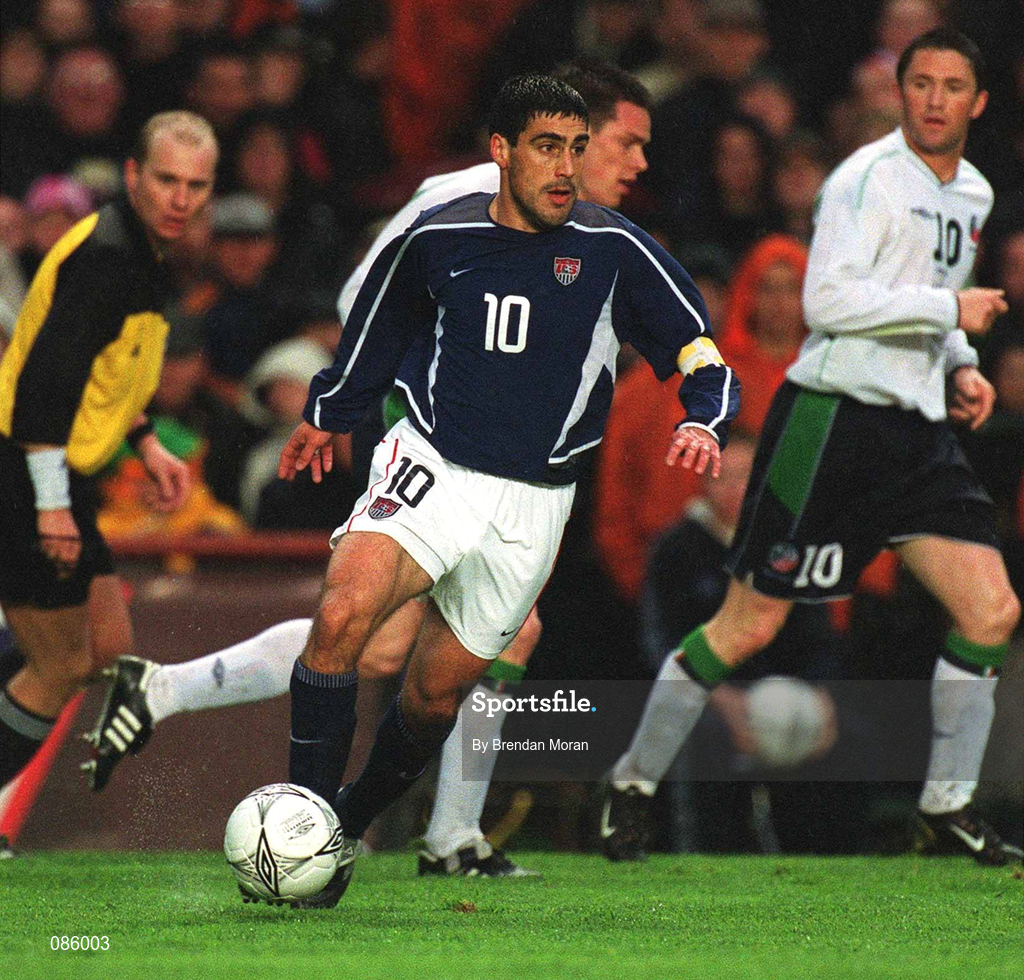 17 April 2002; Claudio Reyna of USA during the International Friendly match between Republic of Ireland and USA at Lansdowne Road in Dublin. Photo by Brendan Moran/Sportsfile