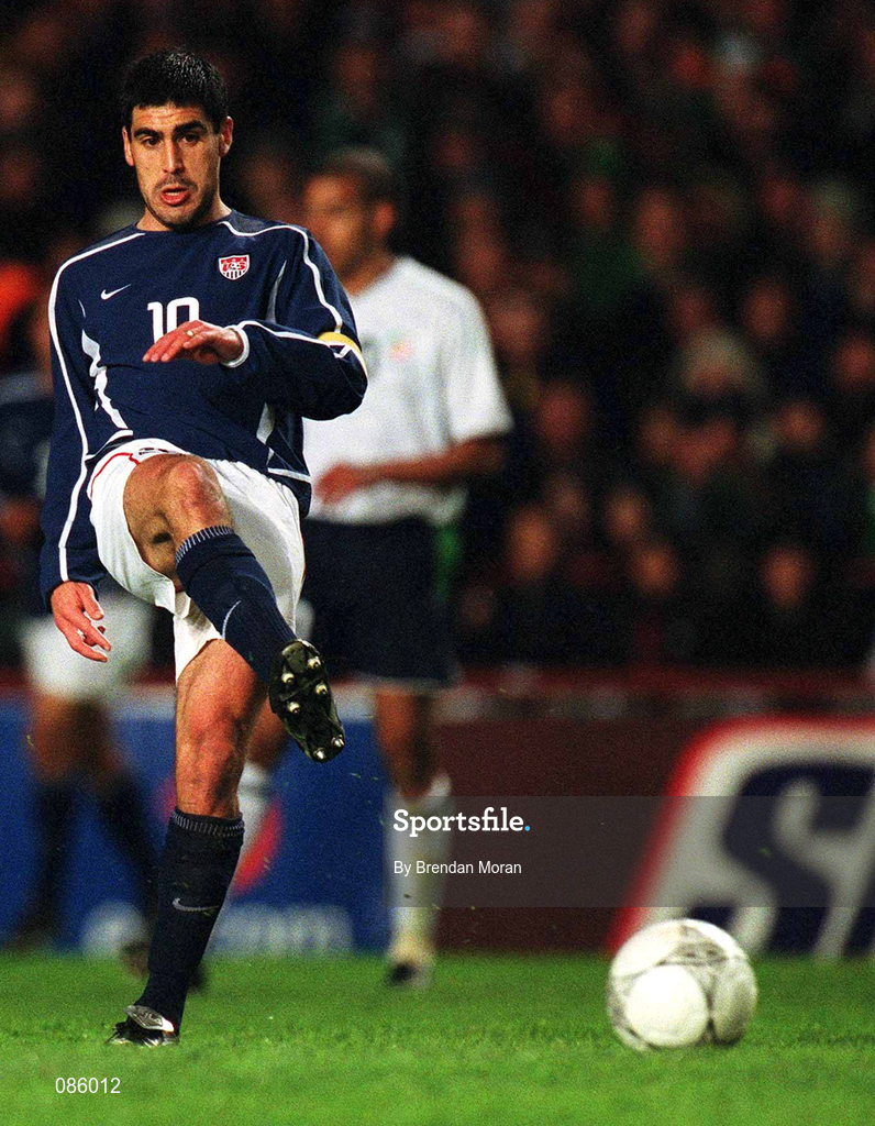 17 April 2002; Claudio Reyna of USA during the International Friendly match between Republic of Ireland and USA at Lansdowne Road in Dublin. Photo by Brendan Moran/Sportsfile