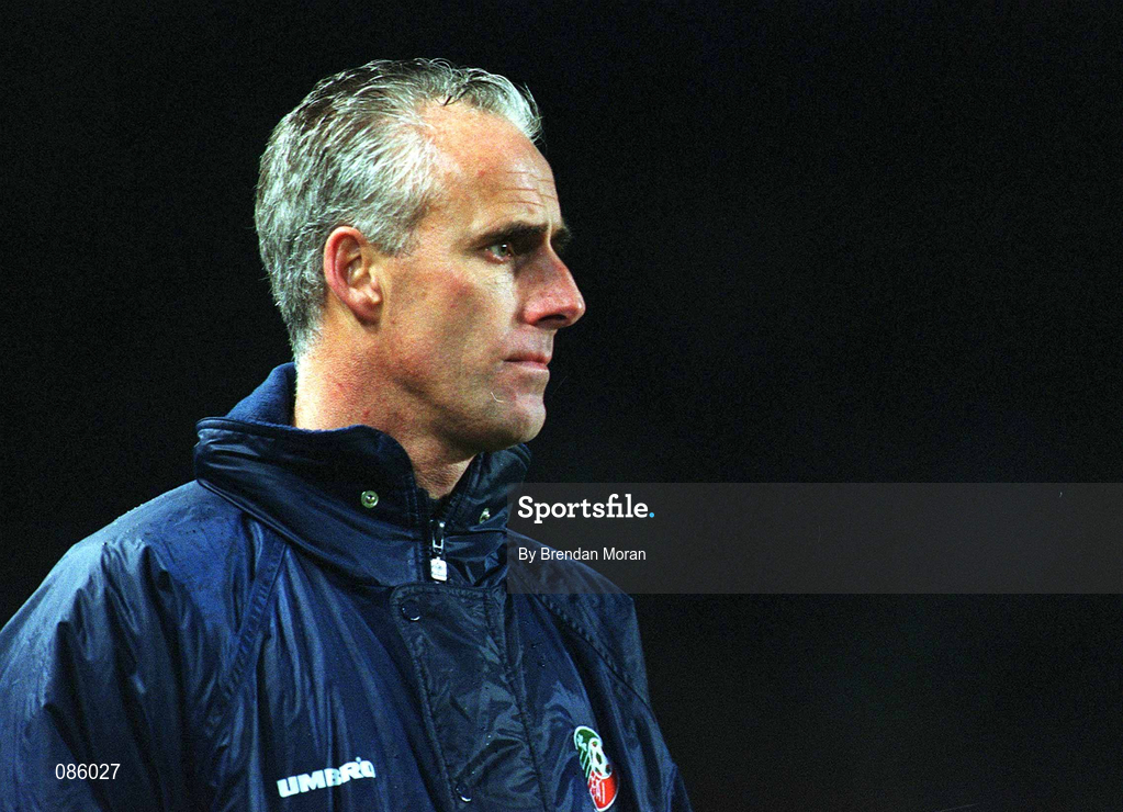 17 April 2002; Republic of Ireland manager Mick McCarthy during the International Friendly match between Republic of Ireland and USA at Lansdowne Road in Dublin. Photo by Brendan Moran/Sportsfile