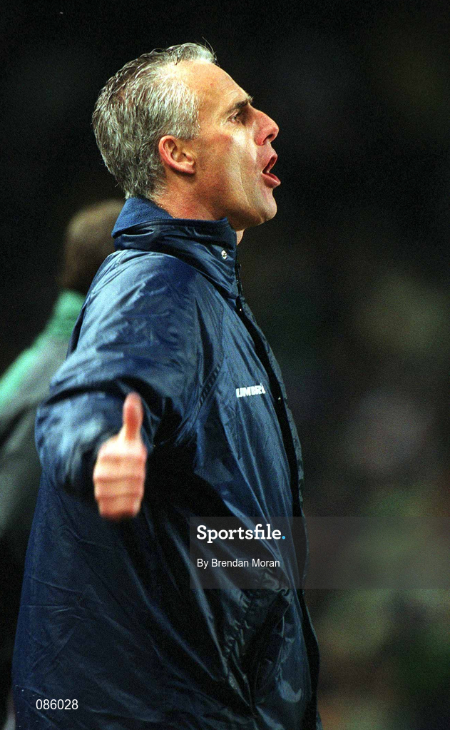17 April 2002; Republic of Ireland manager Mick McCarthy during the International Friendly match between Republic of Ireland and USA at Lansdowne Road in Dublin. Photo by Brendan Moran/Sportsfile