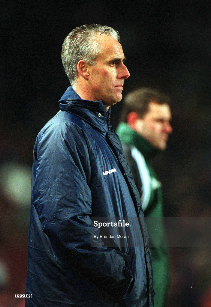 17 April 2002; Republic of Ireland manager Mick McCarthy during the International Friendly match between Republic of Ireland and USA at Lansdowne Road in Dublin. Photo by Brendan Moran/Sportsfile