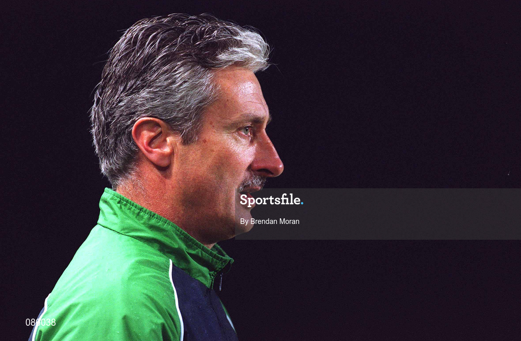 17 April 2002; Republic of Ireland assistant manager Ian Evans during the International Friendly match between Republic of Ireland and USA at Lansdowne Road in Dublin. Photo by Brendan Moran/Sportsfile