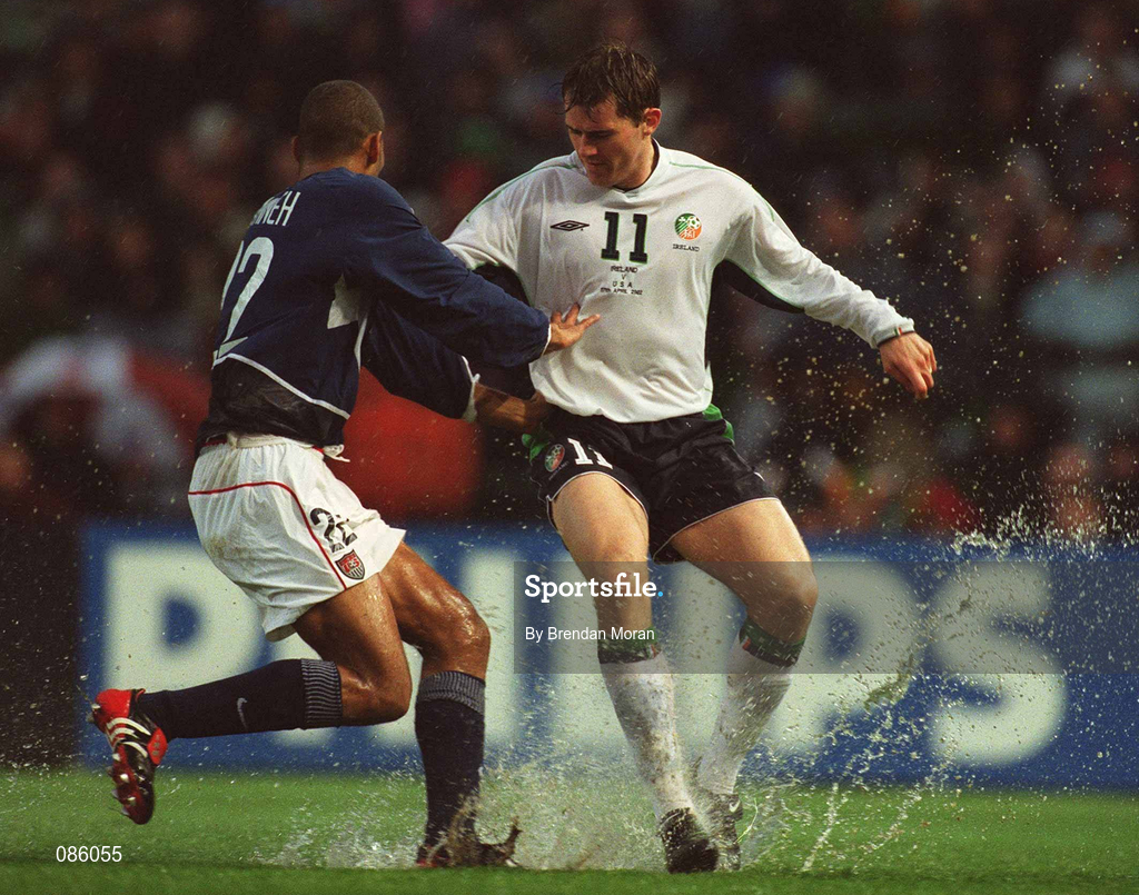 17 April 2002; Kevin Kilbane of Republic of Ireland in action against Tony Sanneh of USA during the International Friendly match between Republic of Ireland and USA at Lansdowne Road in Dublin. Photo by Brendan Moran/Sportsfile
