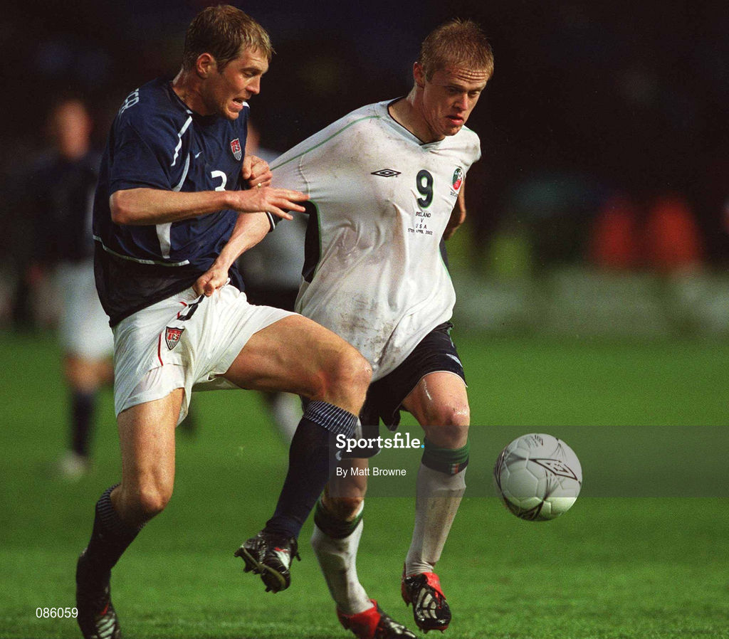 17 April 2002; Damien Duff of Republic of Ireland in action against Gregg Berhalter of USA during the International Friendly match between Republic of Ireland and USA at Lansdowne Road in Dublin. Photo by Matt Browne/Sportsfile