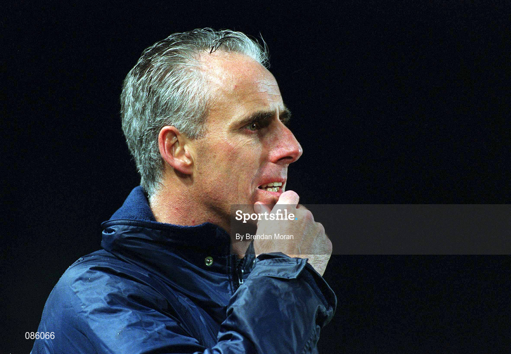 17 April 2002; Republic of Ireland manager Mick McCarthy during the International Friendly match between Republic of Ireland and USA at Lansdowne Road in Dublin. Photo by Brendan Moran/Sportsfile