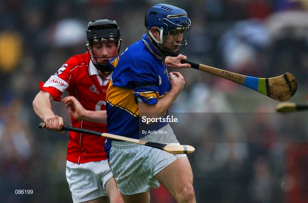 21 April 2002; Paul Kelly of Tipperary in action against Kieran Murphy of Cork during the Allianz National Hurling League Semi-Final match between Cork and Tipperary at Páirc Uí Chaoimh in Cork. Photo by Aoife Rice/Sportsfile