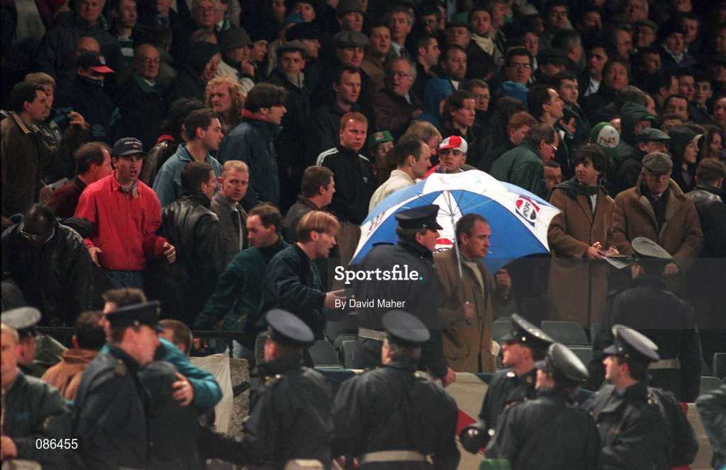 15 February 1995; England fans after the match was abandoned at the International Friendly match between Republic of Ireland and England at Lansdowne Road in Dublin. Photo by David Maher/Sportsfile